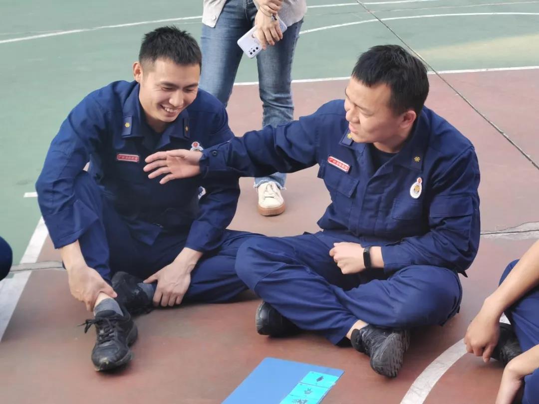 減壓舒心，快樂(lè)同行 | 海珠區(qū)同福路消防救援站心理關(guān)愛(ài)團(tuán)體活動(dòng)